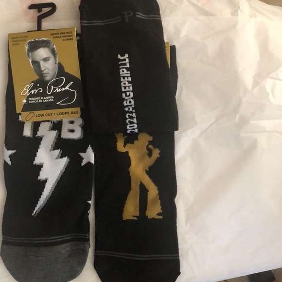 2pairs of Elvis Presley low cut Men’s black socks one size fits most - Picture 4 of 7